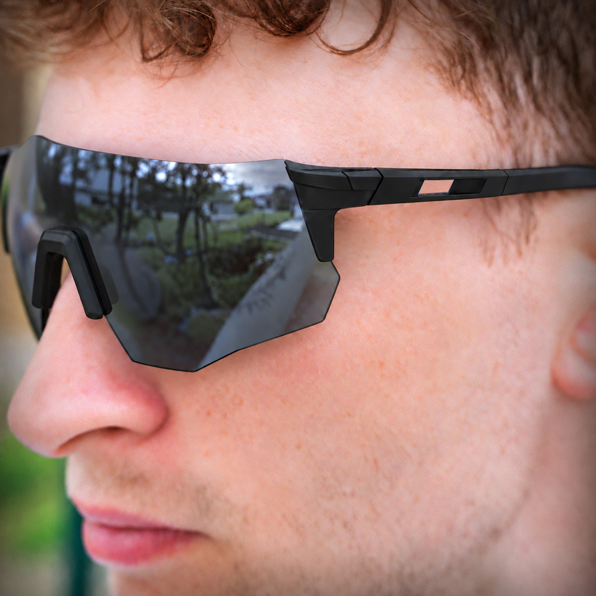 Oneswear® 🚴 Adaptive Photochromic Sports Glasses – Clear Vision in Any Light